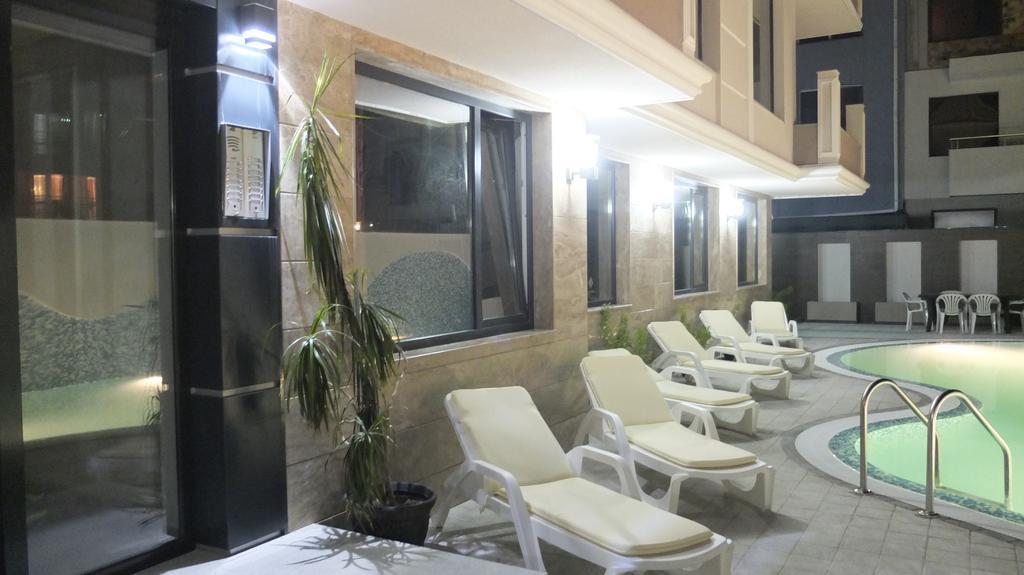 Golden Sea View Apartments Поморие Экстерьер фото