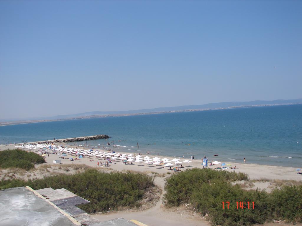 Golden Sea View Apartments Поморие Экстерьер фото