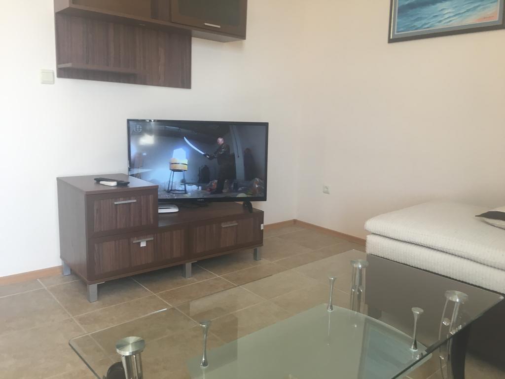 Golden Sea View Apartments Поморие Экстерьер фото