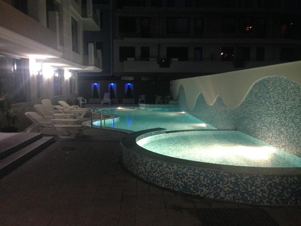 Golden Sea View Apartments Поморие Экстерьер фото