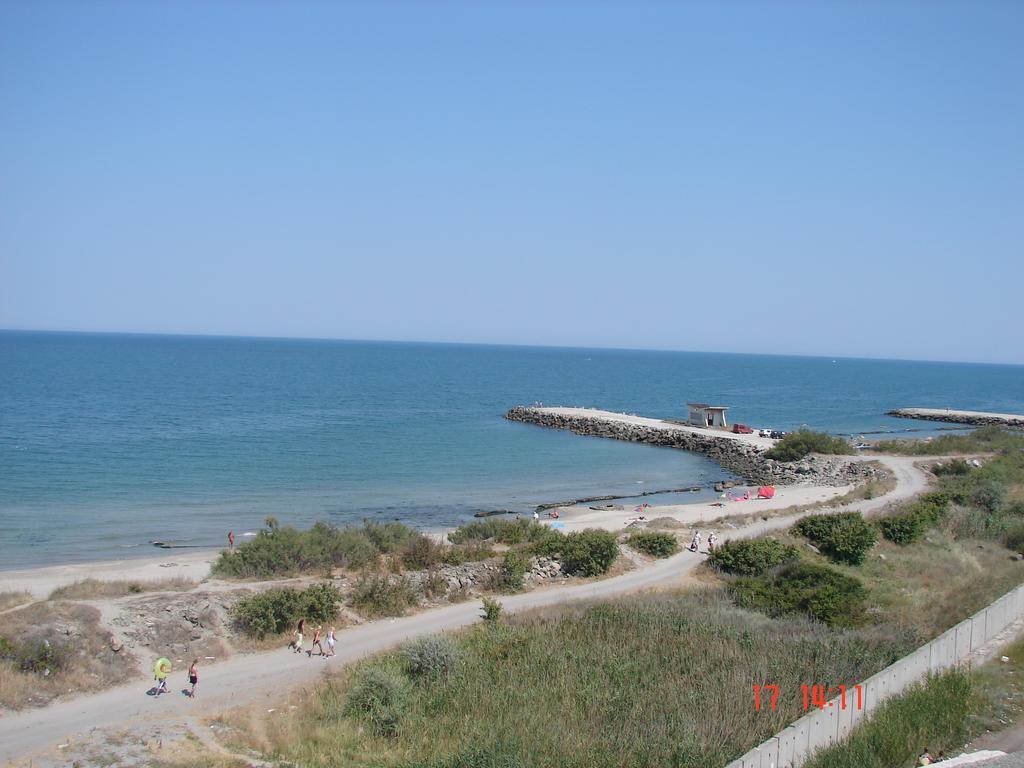 Golden Sea View Apartments Поморие Экстерьер фото